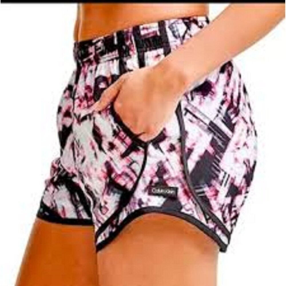 Calvin Klein Athletic Shorts - Lined Pockets 3.5" Inseam